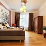 Luxus Ferienwohnung Mit Hochwertiger Ausstattung Wintergarten